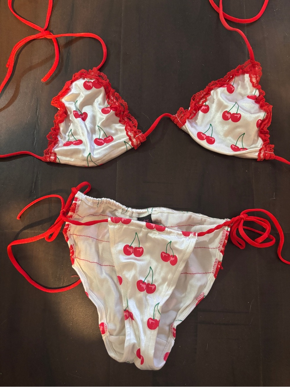 Vintage Y2K cherry print lace ruffle white bikini nwot small red